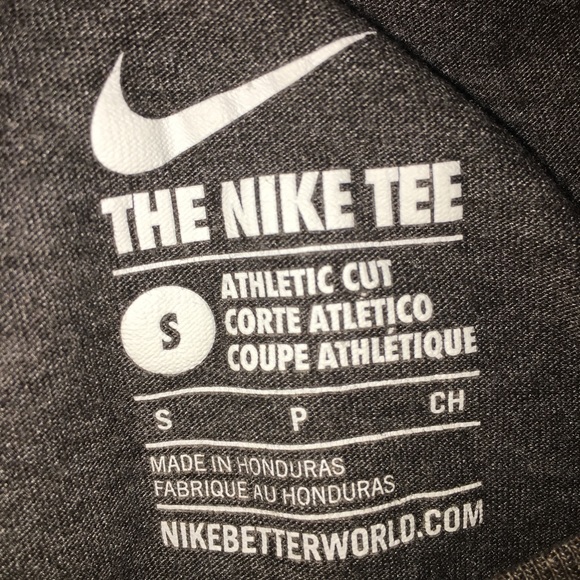 Nike Shirt - Picture 4 of 4